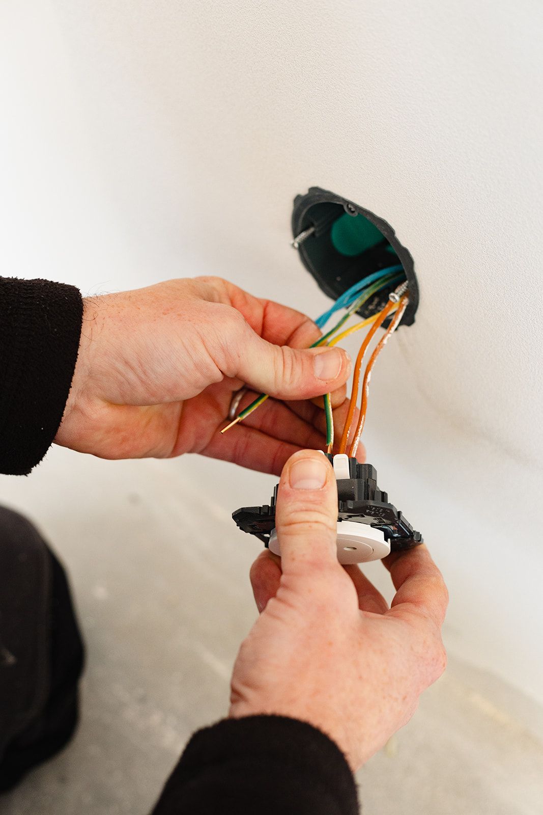 Installation d'un interrupteur électrique